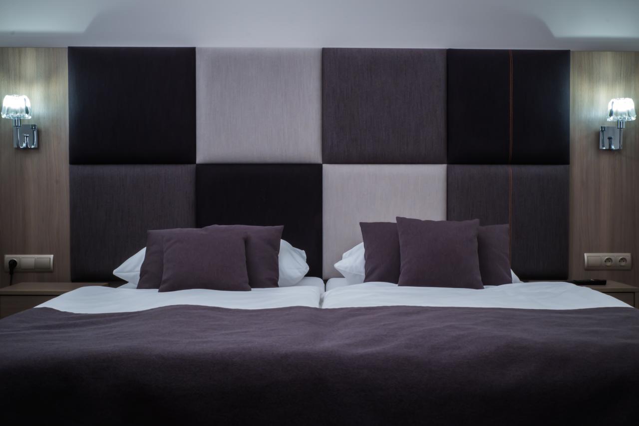 City Boutique Hotel Ζιελόνα Γκόρα Εξωτερικό φωτογραφία
