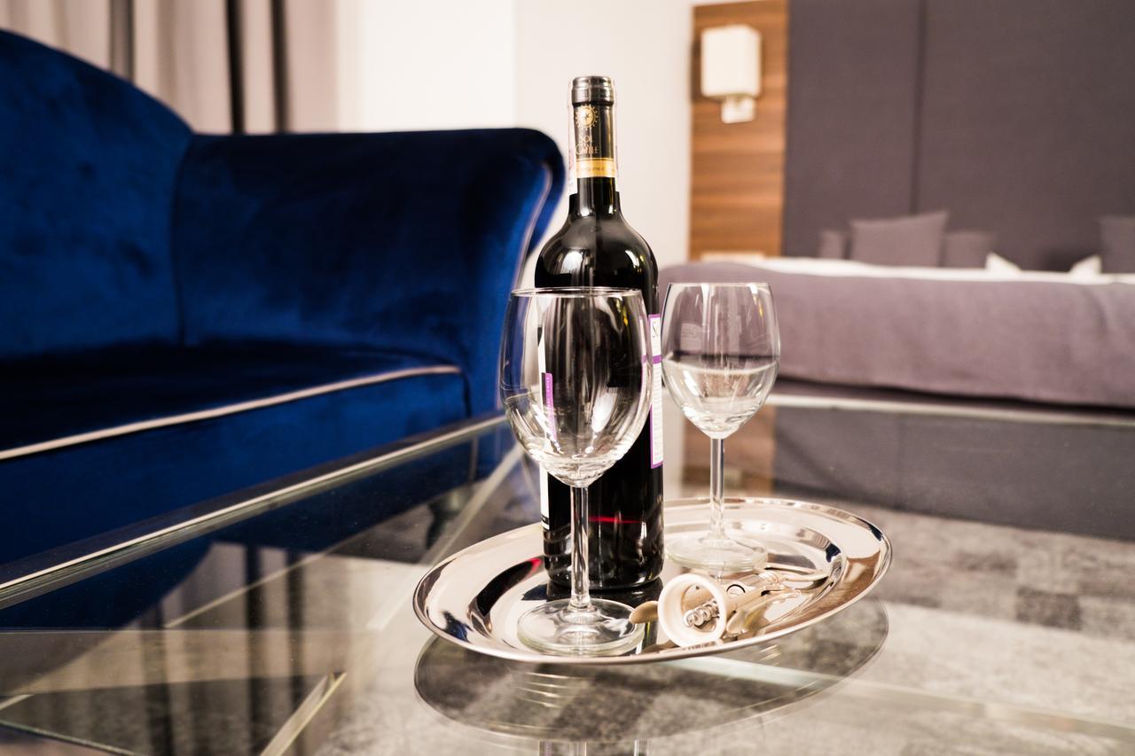 City Boutique Hotel Ζιελόνα Γκόρα Εξωτερικό φωτογραφία